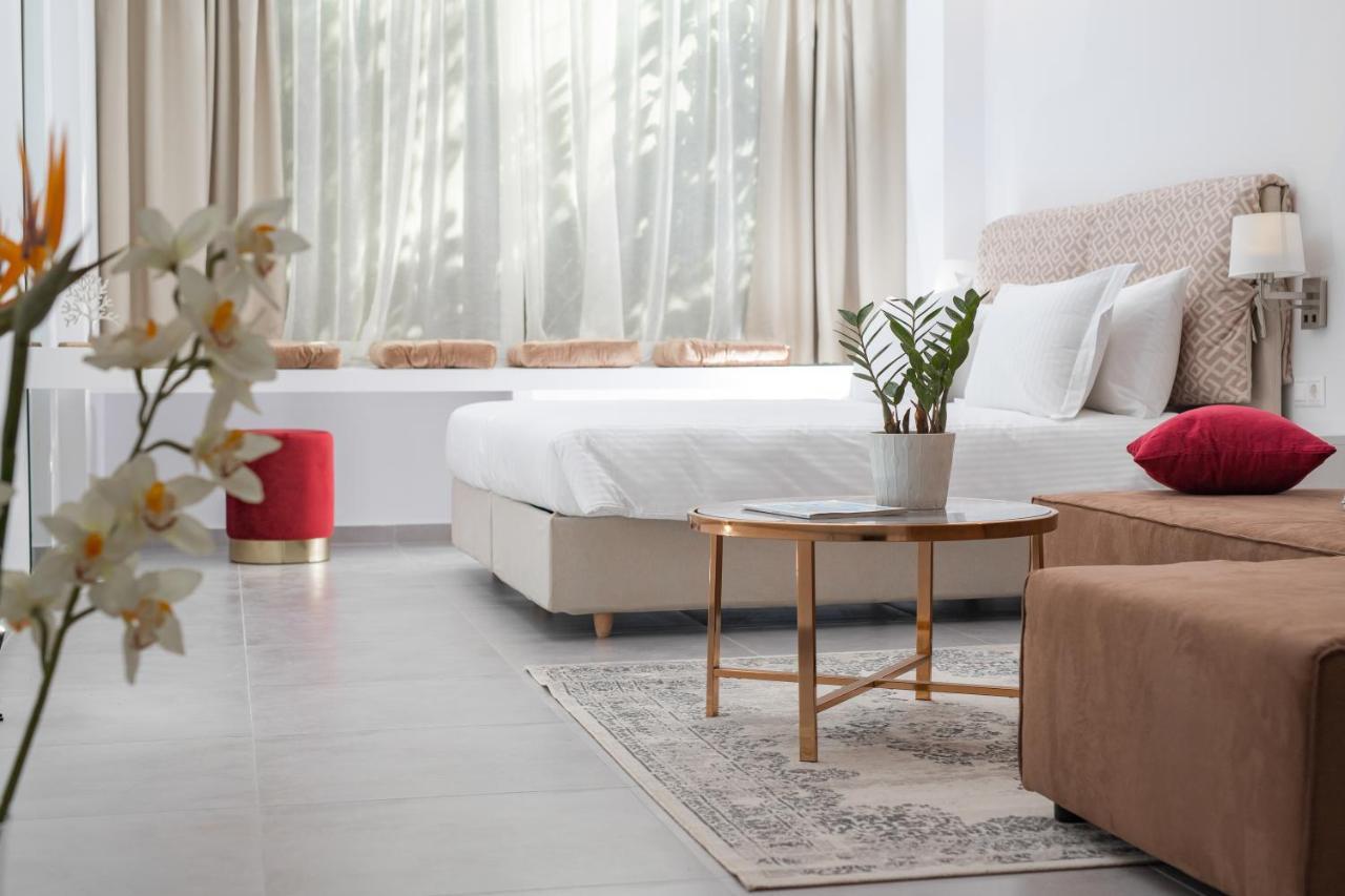 The Square Six Apartment Атина Екстериор снимка