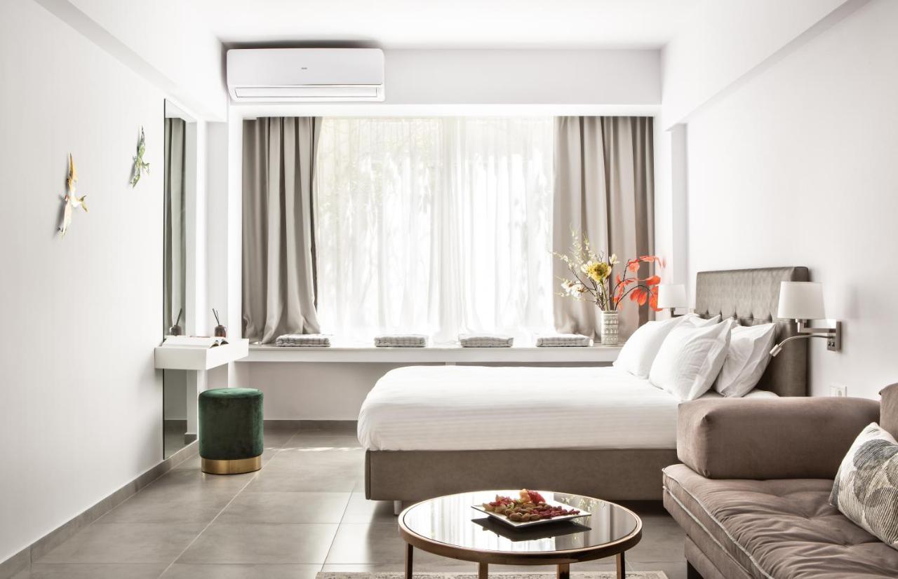 The Square Six Apartment Атина Екстериор снимка